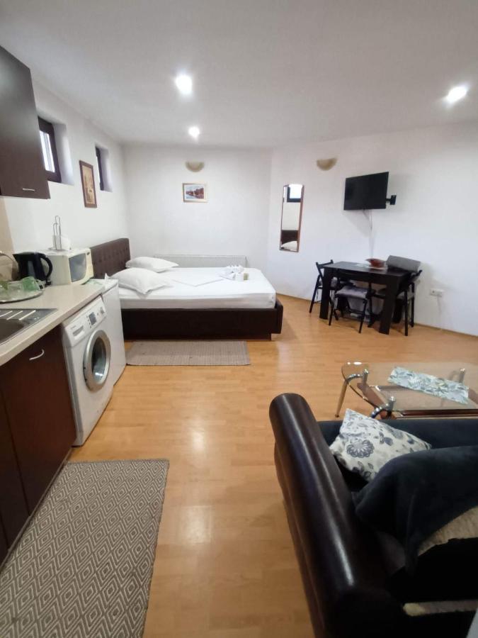 Apartament Relax Apartment Calimanesti Exterior photo